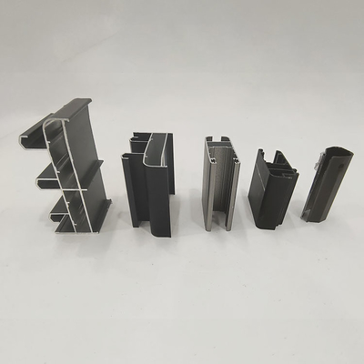 Profili di porte scorrevoli in alluminio con rivestimento in polvere con colore personalizzato da Shengxin
