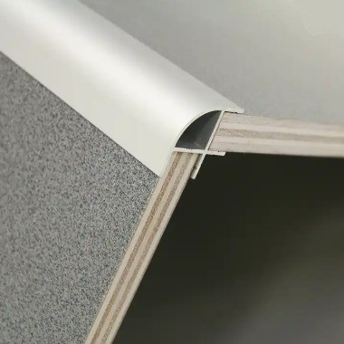 Servizio di saldatura Profili di alluminio a forma di ventola a forma di L per estrussione di angoli di ufficio