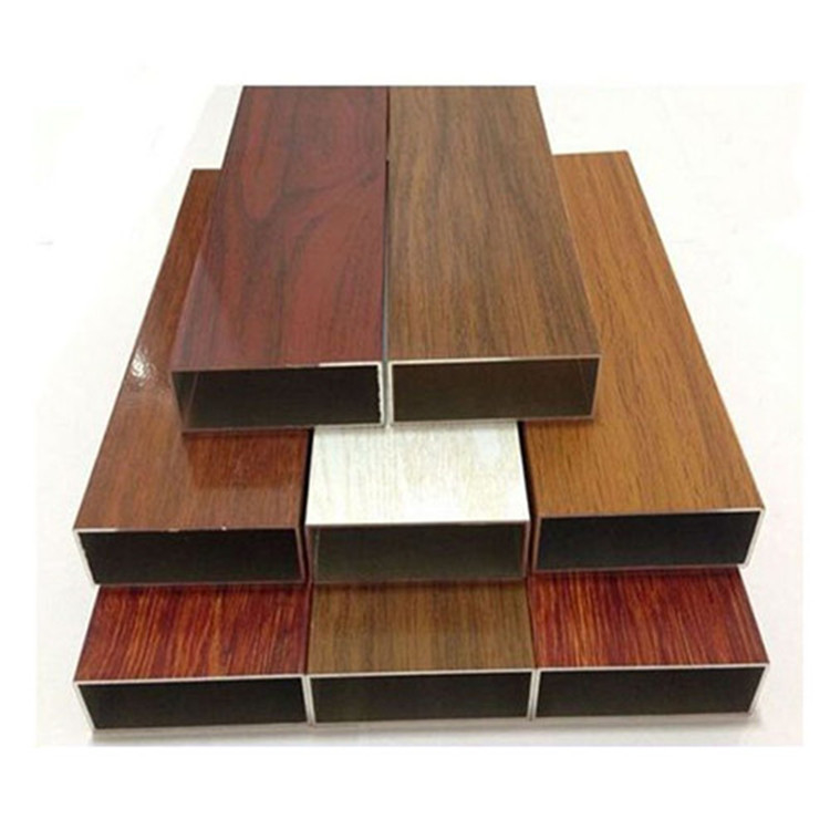 Profili di alluminio estrusi per materiali da costruzione con finitura a grano di legno 6063 t6/t5 di Shengxin