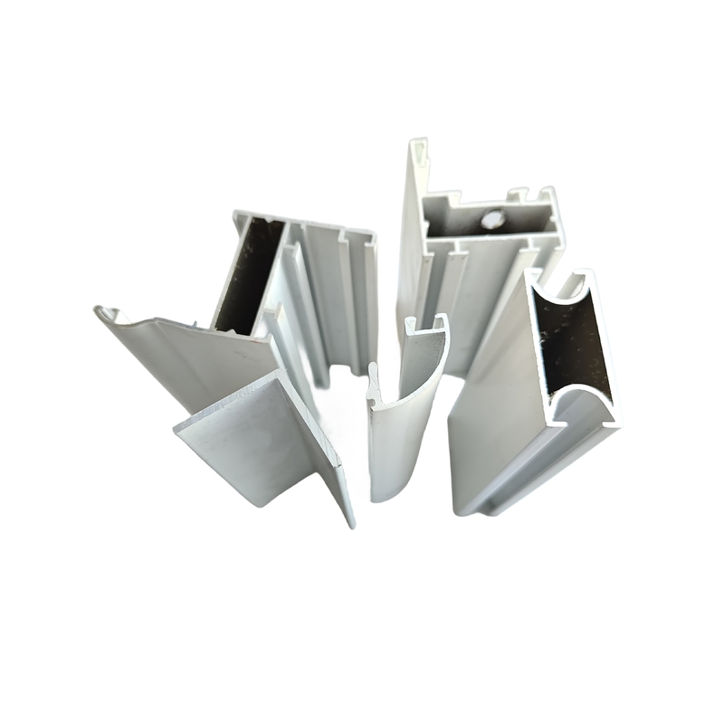 Porta Finestra Foshan Grigio Polvere Rivestimento di alluminio Profili di leghe di estrusione per i paesi dell'Africa occidentale