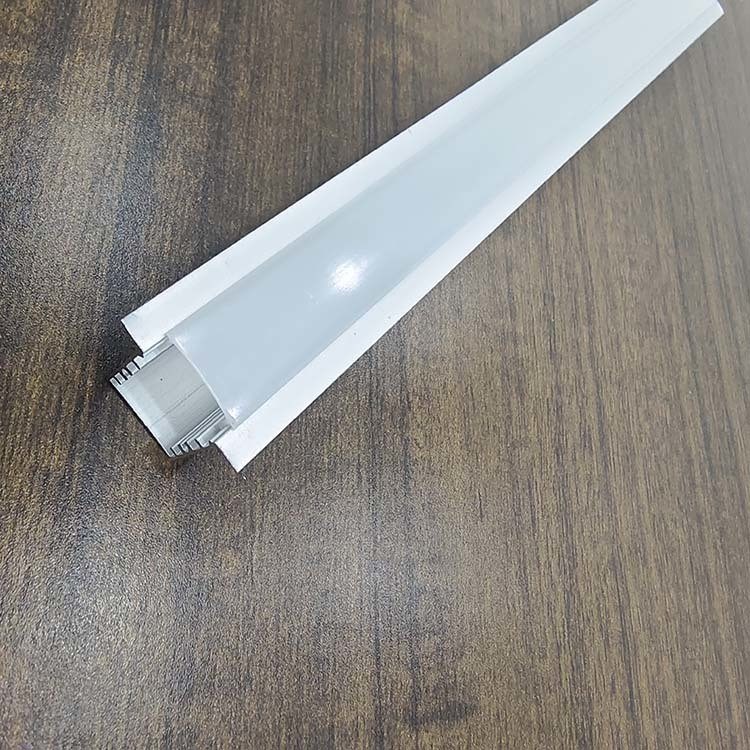 Profili di estrusione in alluminio personalizzato di design moderno per profili a strisce LED a forma di U