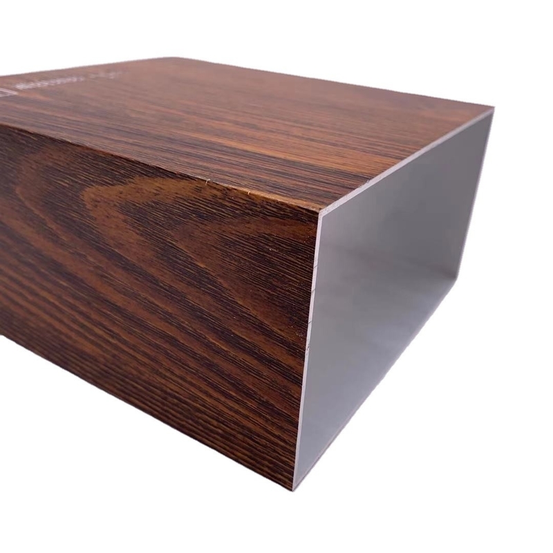 Profili di alluminio in legno di legno Legatura di costruzione tubo rettangolare Lunghezza 5.8-6.0M
