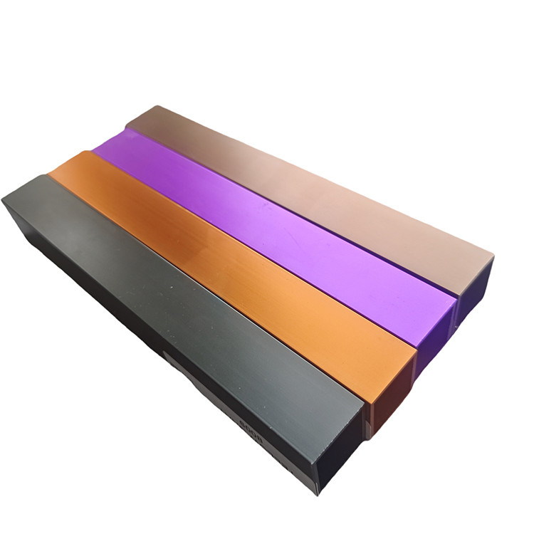 Profil di estrusione in alluminio con superficie anodizzata colorata per la linea decorativa Dorado