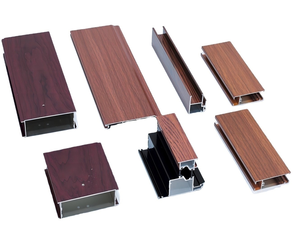 Fabbricanti di profili di alluminio estrusi della serie 6000 per perforare porte e finestre